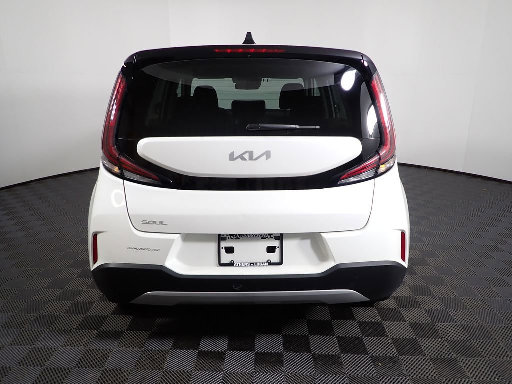 Used 2025 Kia Soul LX image 12