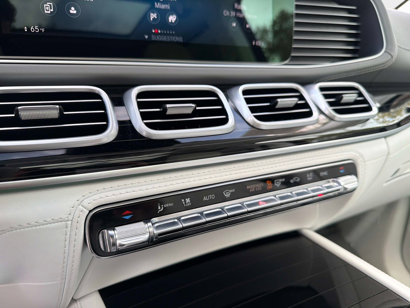 Used 2023 Mercedes-Benz Maybach GLS 600 4MATIC image 46