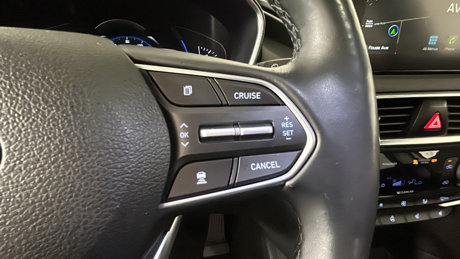 Used 2020 Hyundai Santa Fe Limited AWD/4WD image 21