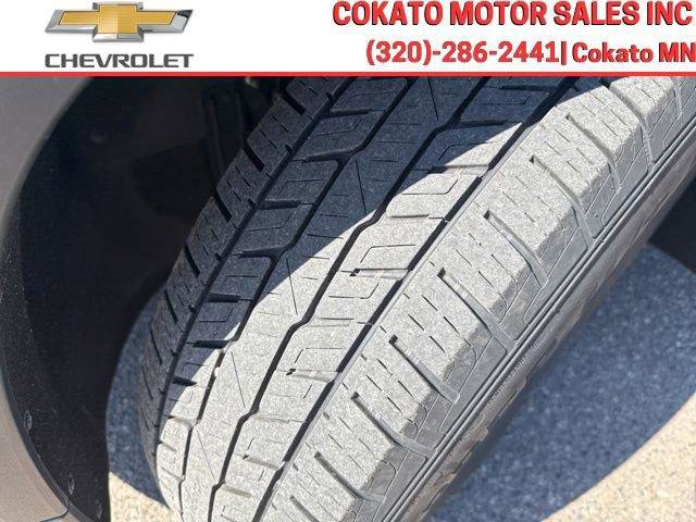 Used 2022 Chevrolet Traverse LT w/ LPO, Floor Liner Package AWD/4WD image 9