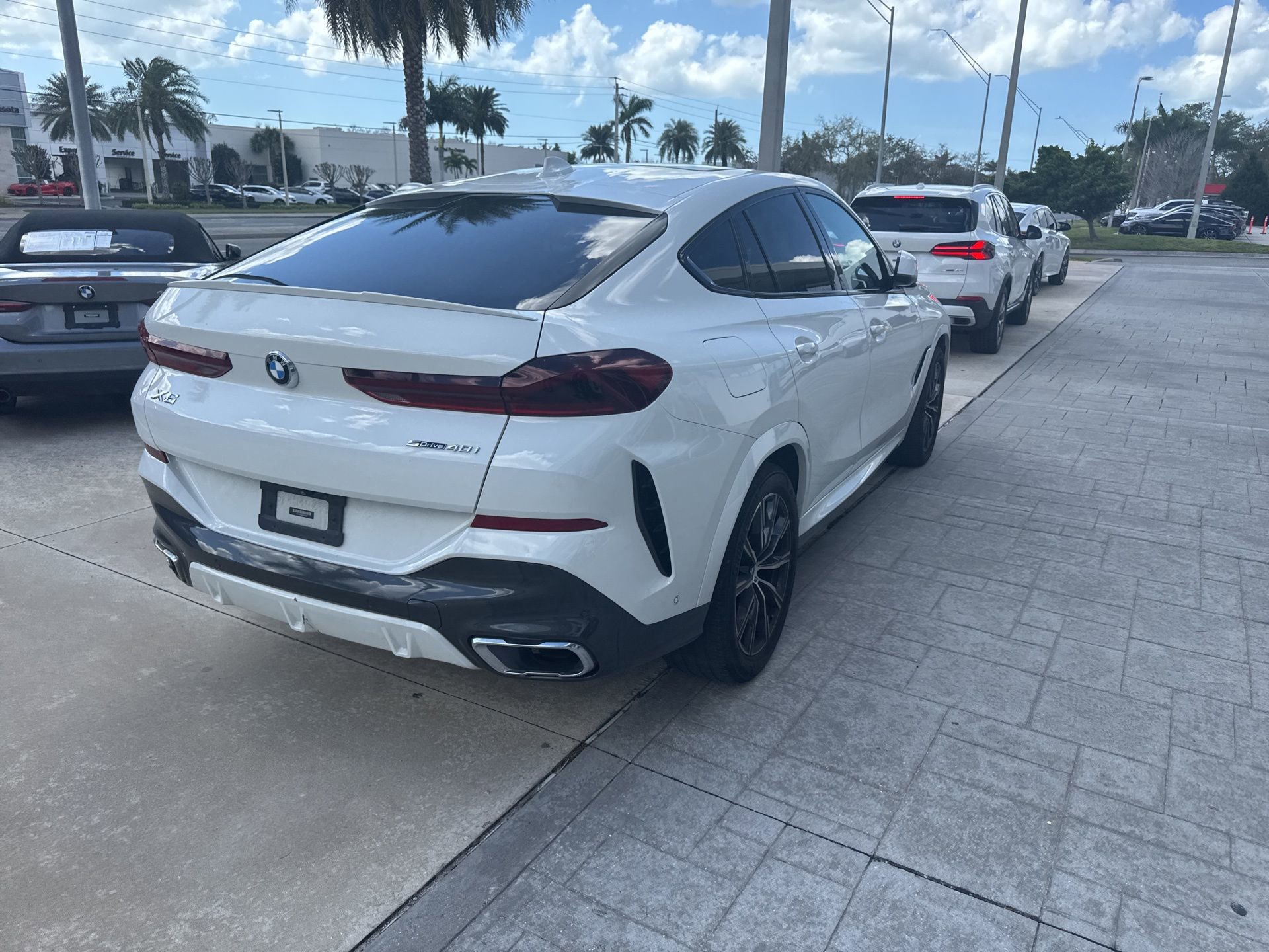 Used 2021 BMW X6 sDrive40i w/ M Sport Package image 5