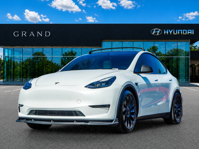 Used 2022 Tesla Model Y Performance AWD/4WD image 2