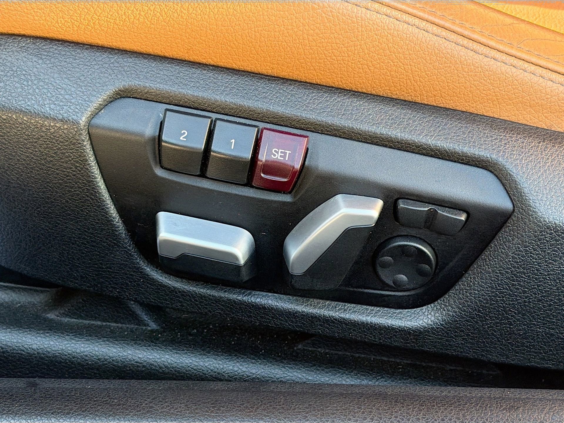 Used 2018 BMW M240i Convertible image 27