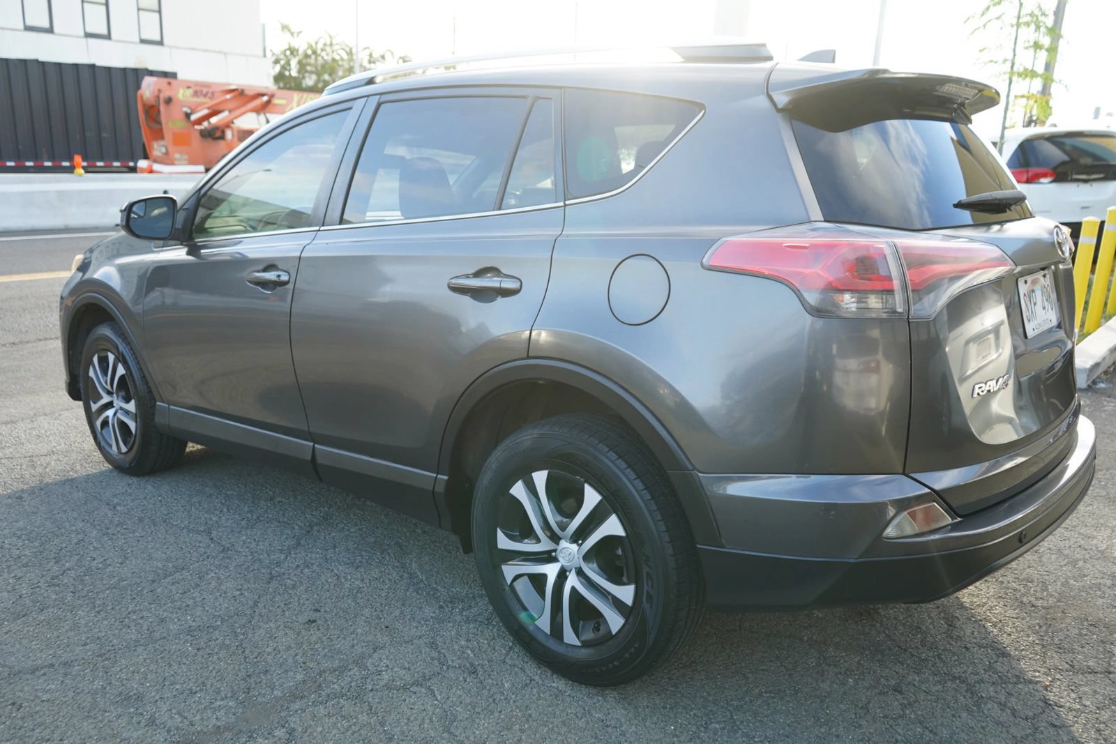 Used 2016 Toyota RAV4 LE FWD image 21