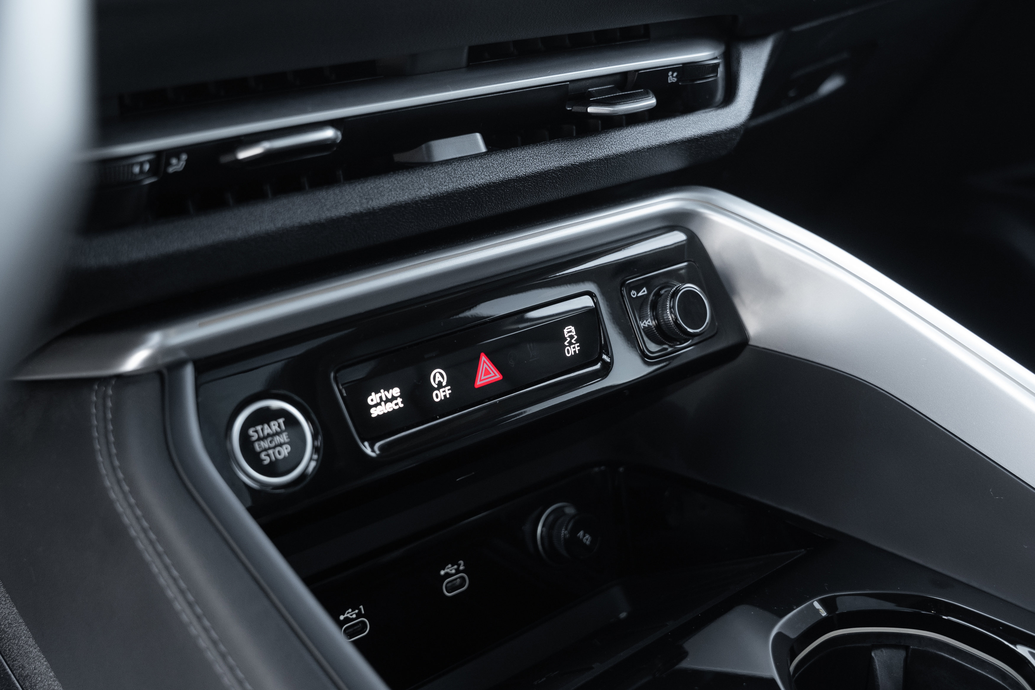 Certified 2025 Audi Q5 Premium w/ Convenience Package image 14