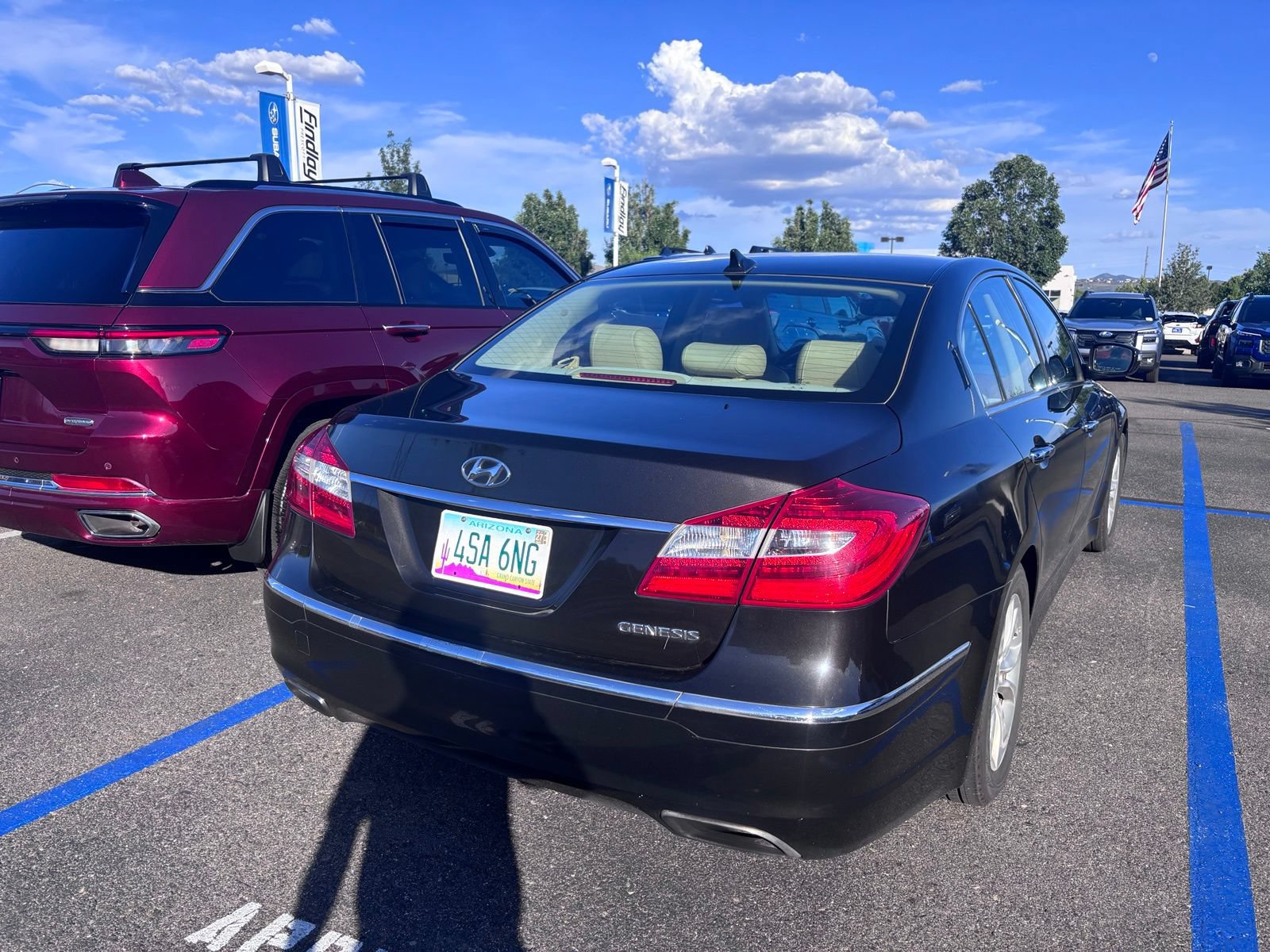 Used 2013 Hyundai Genesis 3.8 RWD image 3