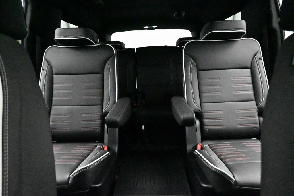 New 2026 GMC Yukon XL AT4 Ultimate w/ LPO, Floor Liner Package AWD/4WD image 24