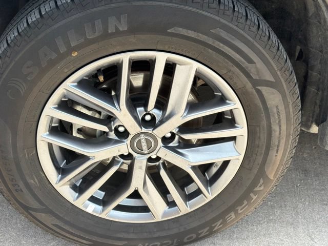 Used 2024 Nissan Rogue S AWD/4WD image 13