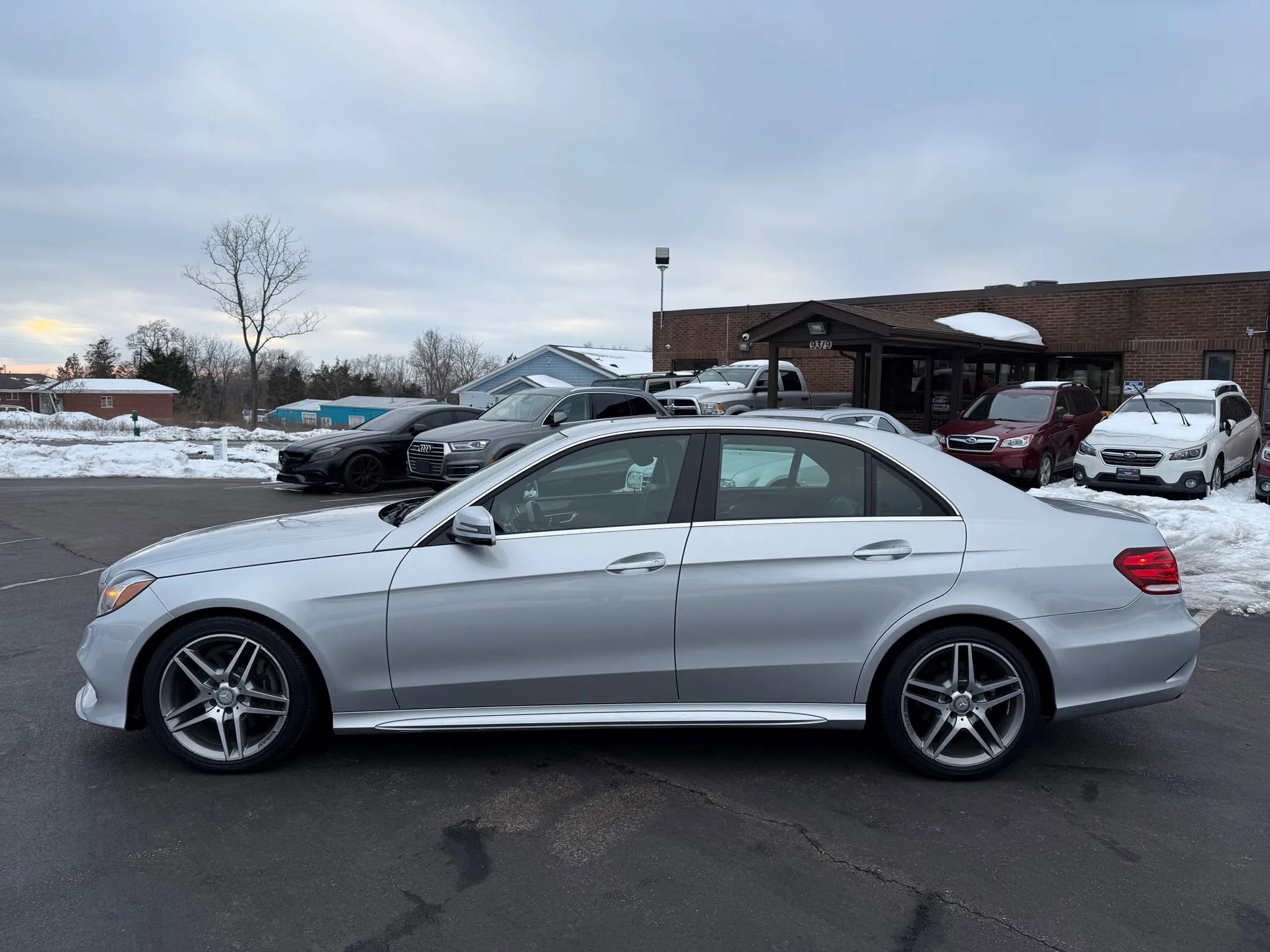 Used 2016 Mercedes-Benz E 350 Sedan image 6