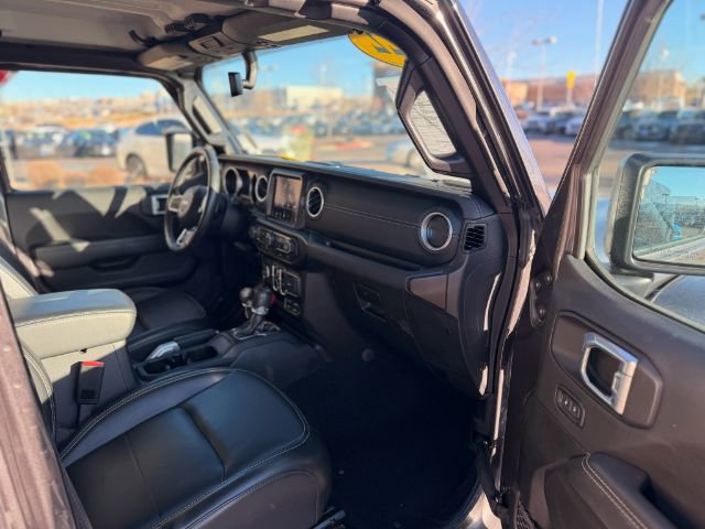 Used 2022 Jeep Wrangler Unlimited Sahara w/ Cold Weather Group AWD/4WD image 25