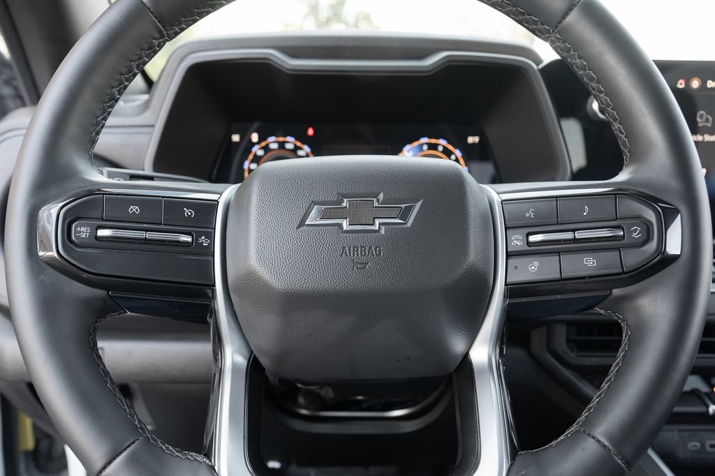 Used 2025 Chevrolet Colorado Trail Boss AWD/4WD image 24