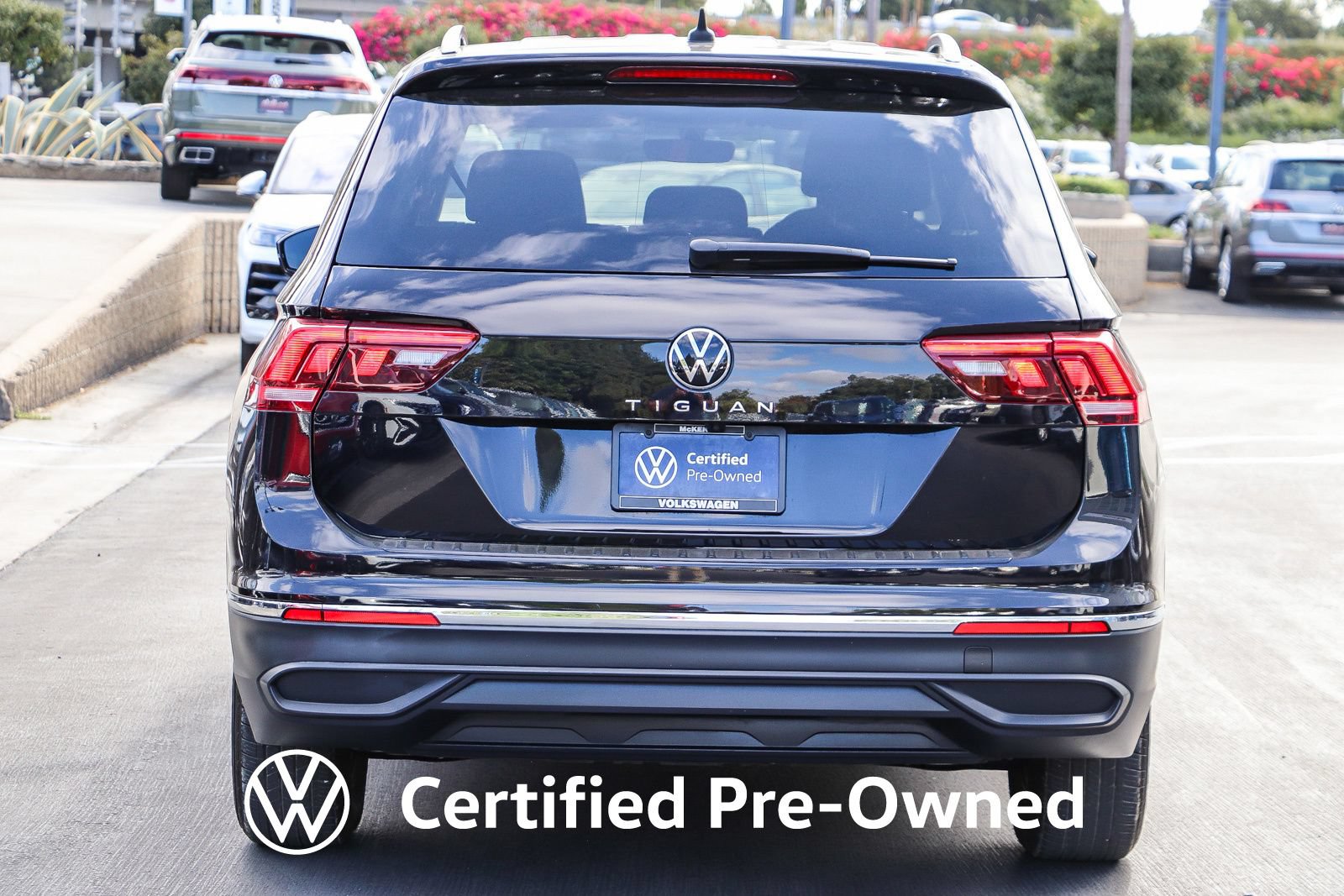 Used 2023 Volkswagen Tiguan S FWD image 8