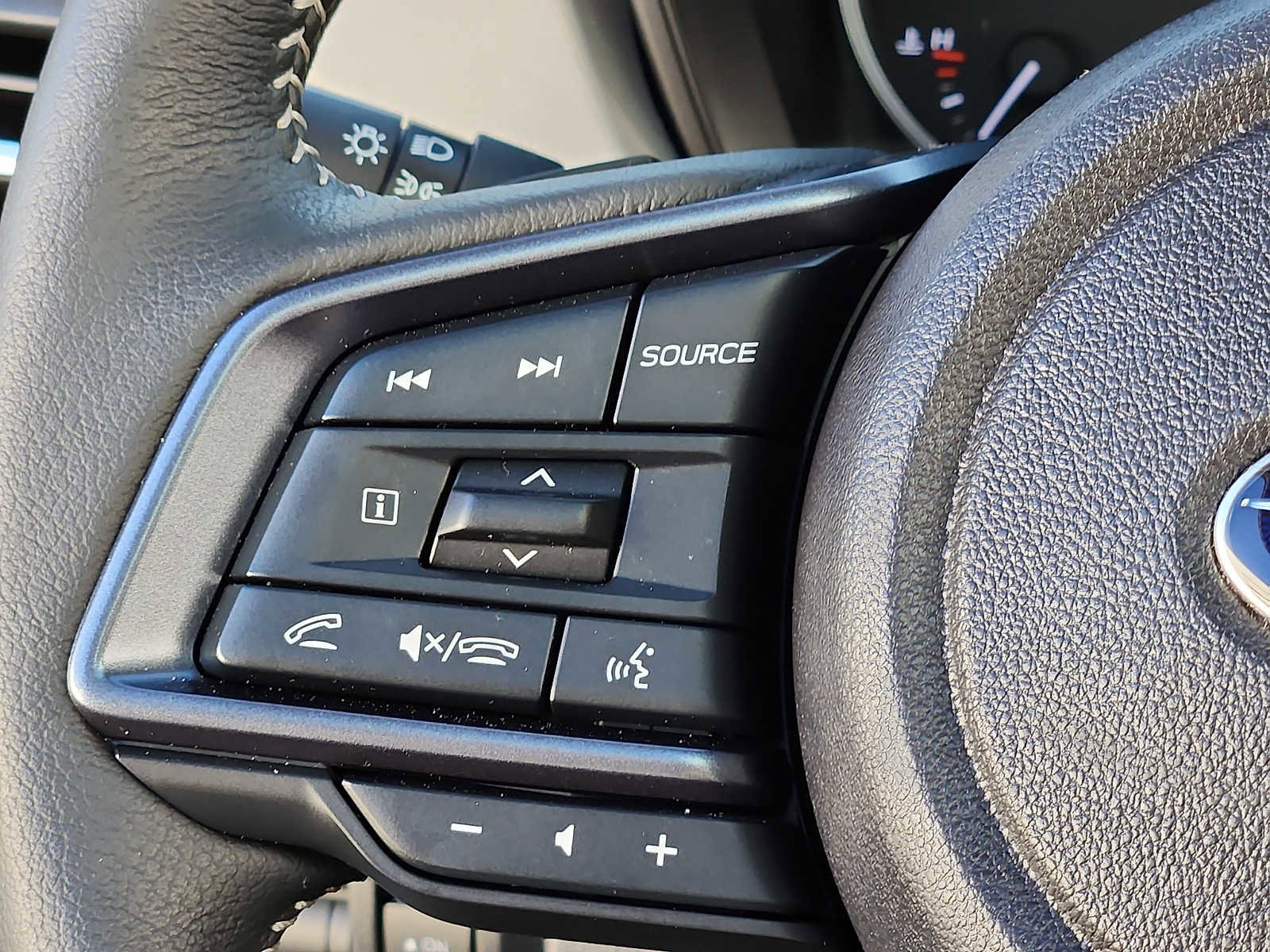 Used 2025 Subaru Forester Limited image 21