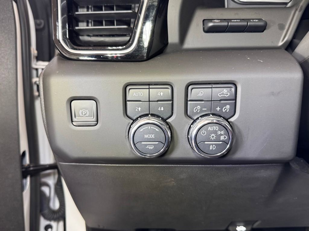 Used 2022 GMC Sierra 1500 Denali Ultimate AWD/4WD image 25