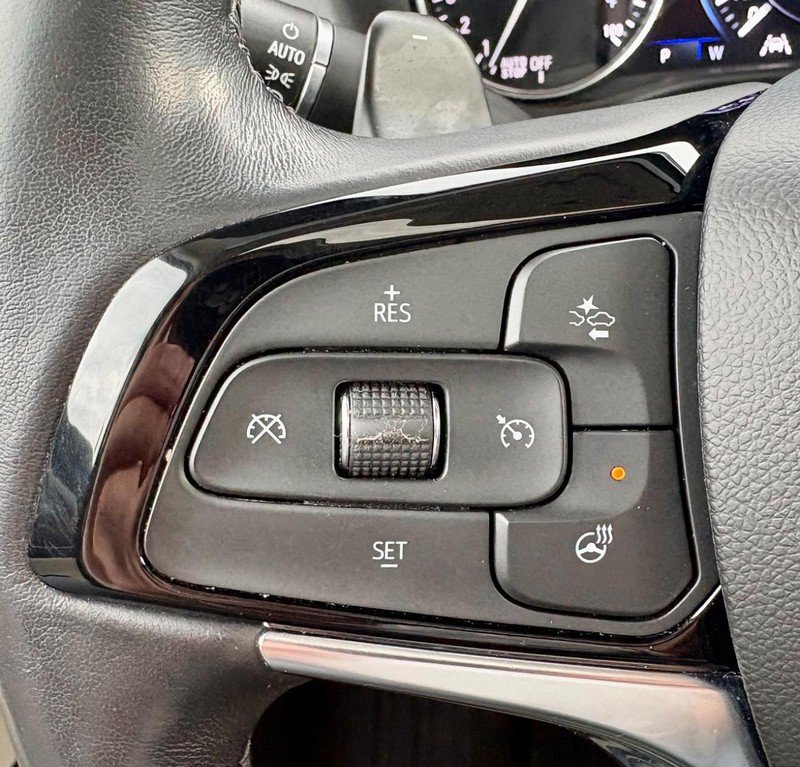 Used 2022 Buick Enclave Avenir w/ Avenir Technology Package AWD/4WD image 24