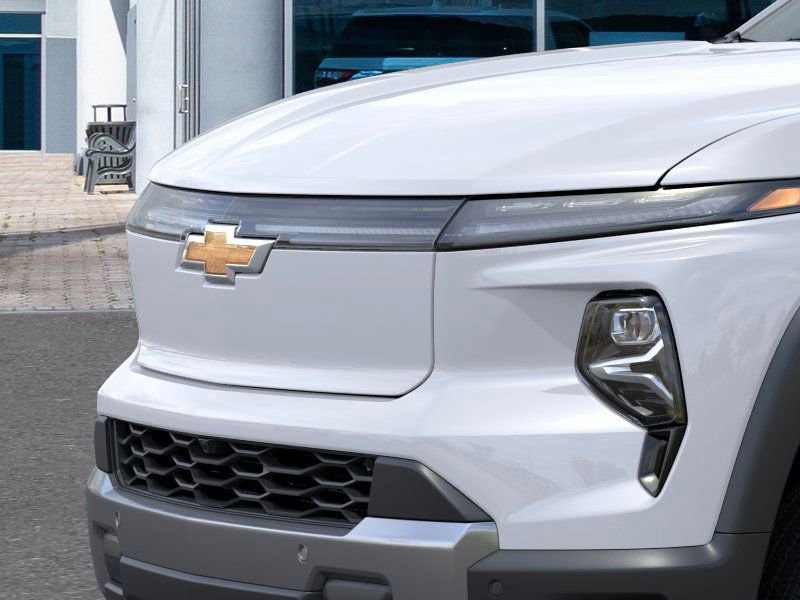New 2025 Chevrolet Silverado EV LT image 13