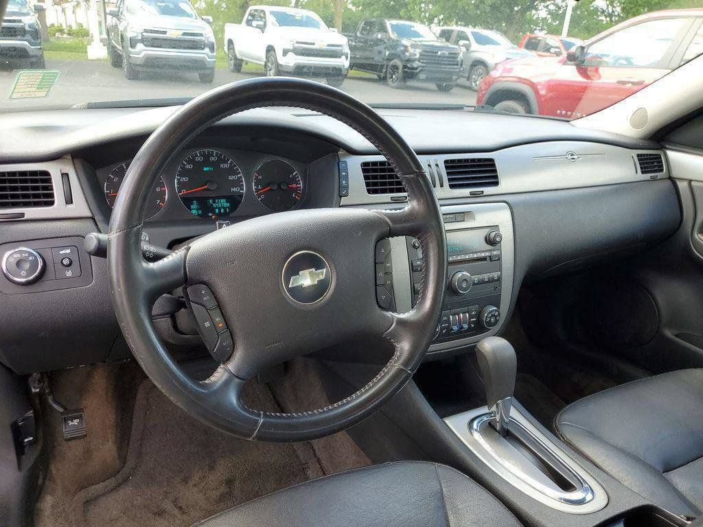 Used 2008 Chevrolet Impala LT w/ Luxury Edition Package FWD image 7