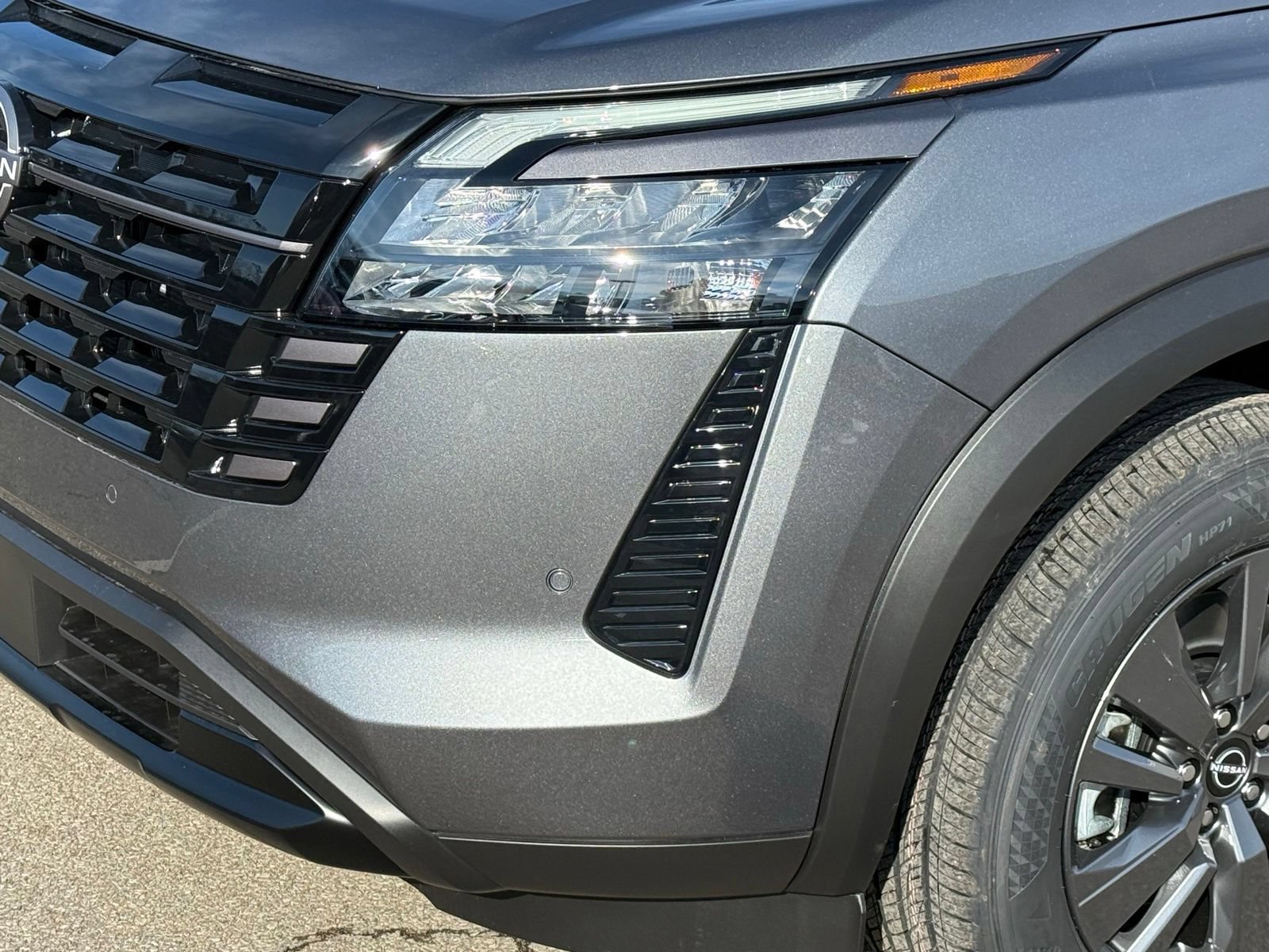 New 2026 Nissan Pathfinder SV AWD/4WD image 9