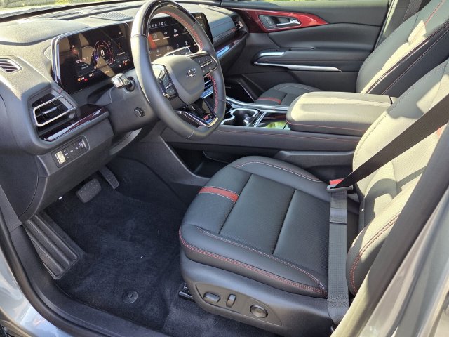 New 2026 Chevrolet Traverse RS w/ LPO, Floor Liner Package AWD/4WD image 6