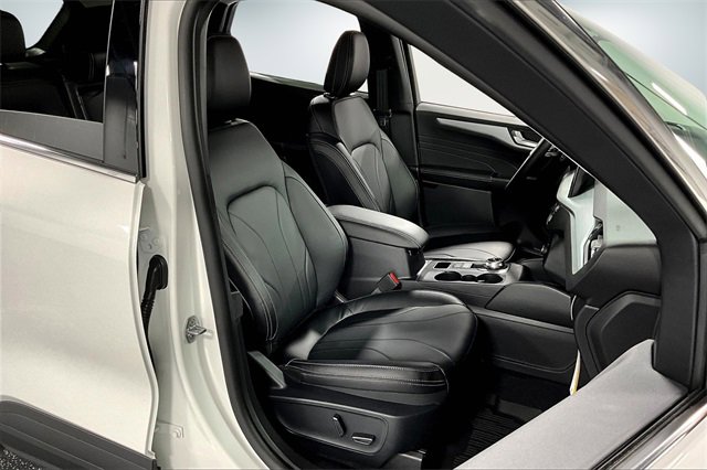 New 2026 Ford Escape Base w/ PHEV Premium Package image 11