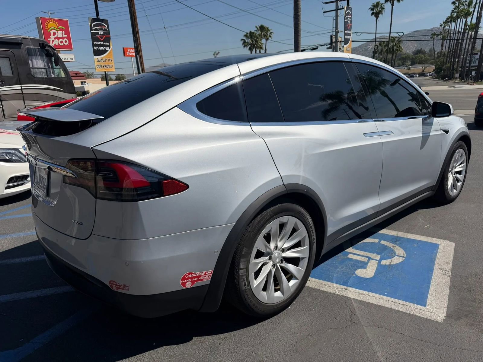 Used 2017 Tesla Model X 75D AWD/4WD image 7