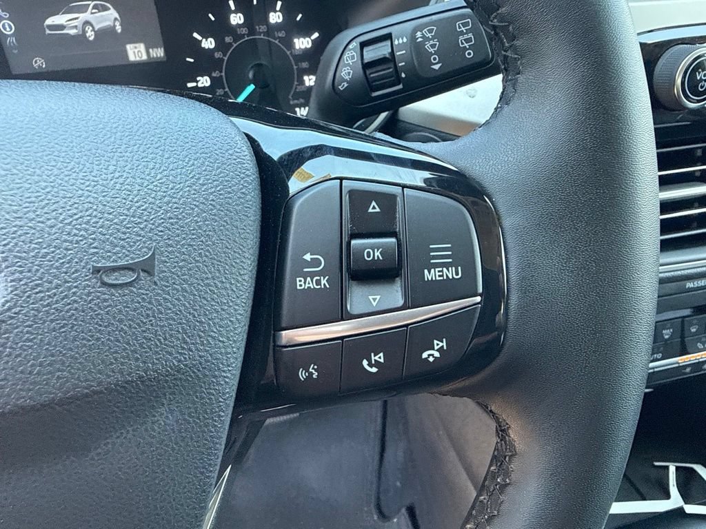 Used 2022 Ford Escape SEL w/ Equipment Group 302A AWD/4WD image 19