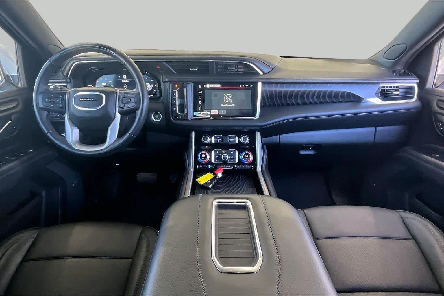 Used 2024 GMC Yukon Denali w/ Advanced Technology Package AWD/4WD image 16