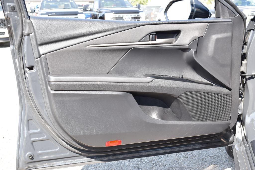 Used 2025 Toyota Camry LE FWD image 26