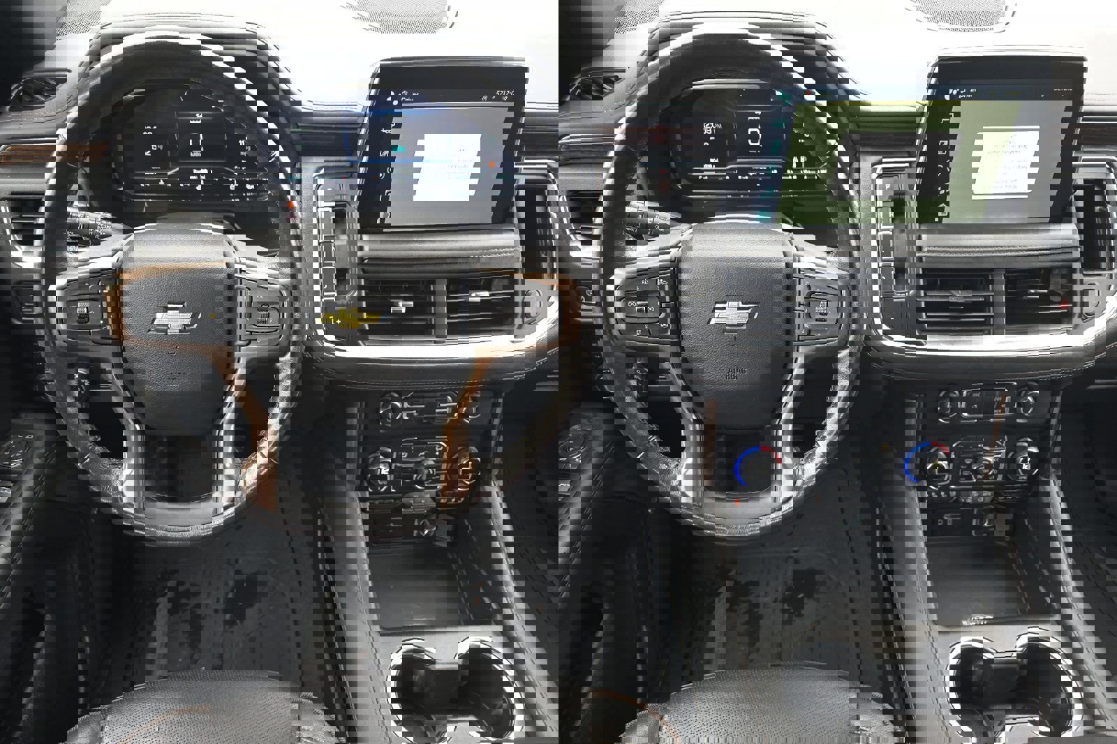 Used 2022 Chevrolet Suburban High Country w/ Premium Package AWD/4WD image 16