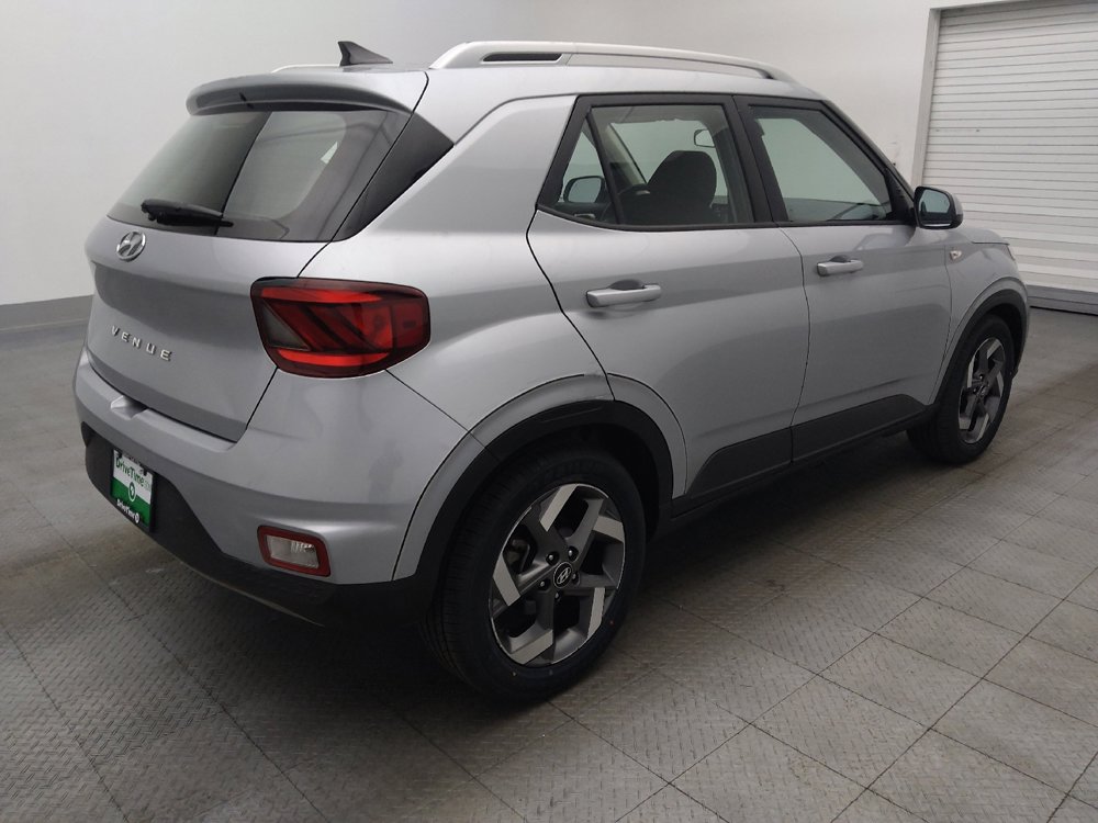 Used 2021 Hyundai Venue SEL w/ Cargo Package image 9