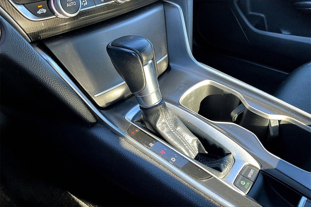 Used 2018 Honda Accord Sport image 28