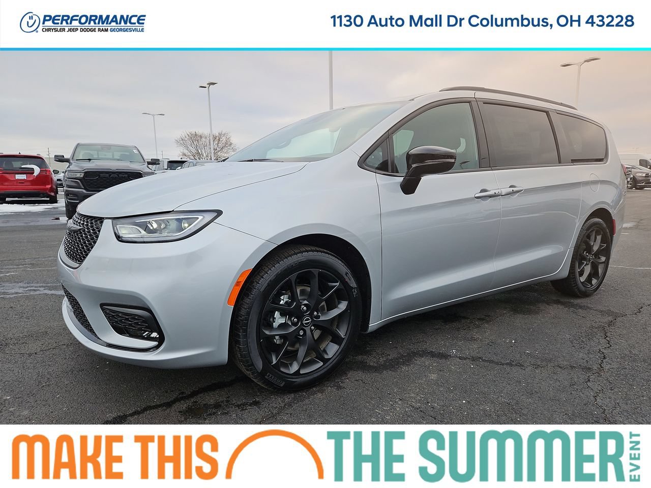 New 2026 Chrysler Pacifica Select w/ S Appearance Package FWD image 3