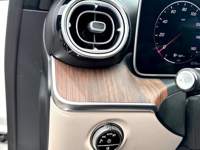 New 2026 Mercedes-Benz C 300 4MATIC Sedan image 23