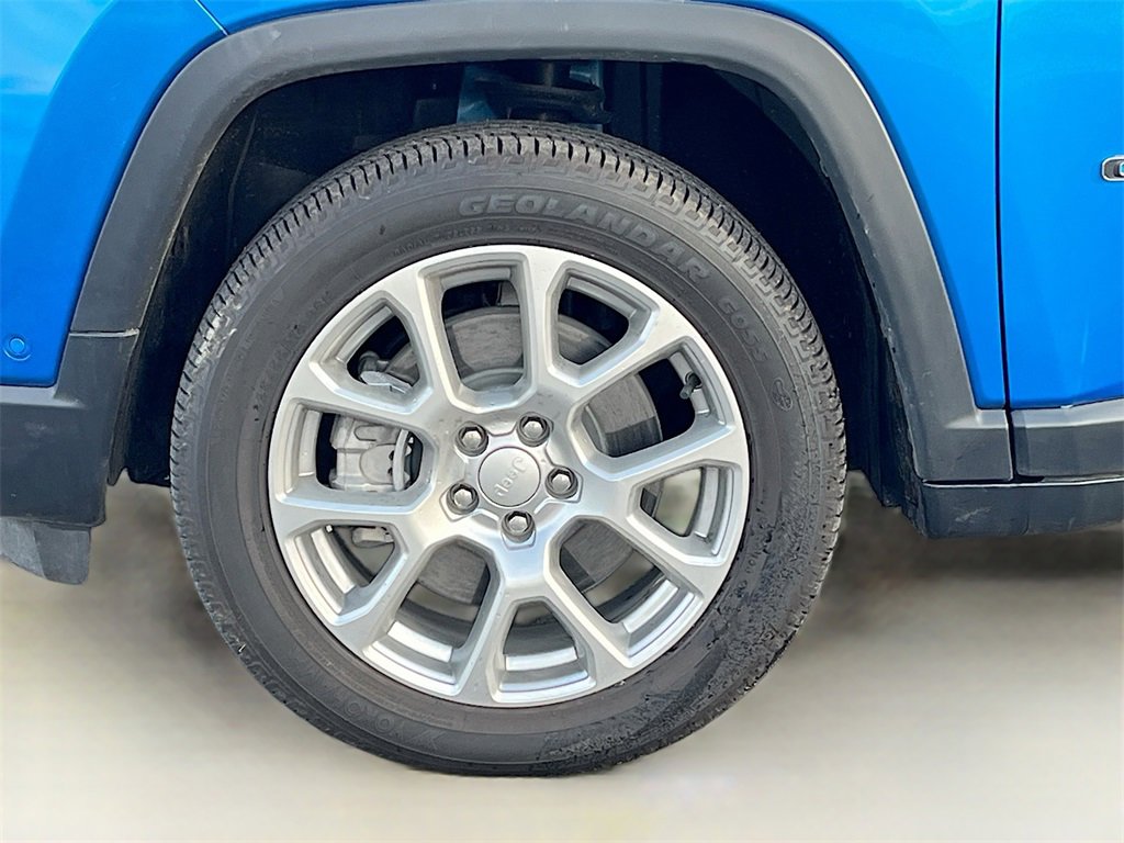 Used 2024 Jeep Compass Latitude image 28