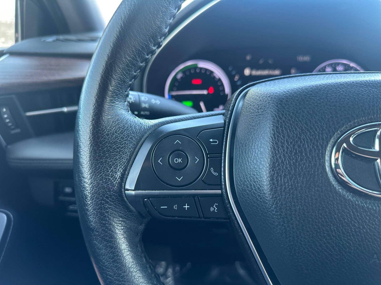 Used 2020 Toyota Avalon XLE w/ All Weather Liner Package FWD image 18