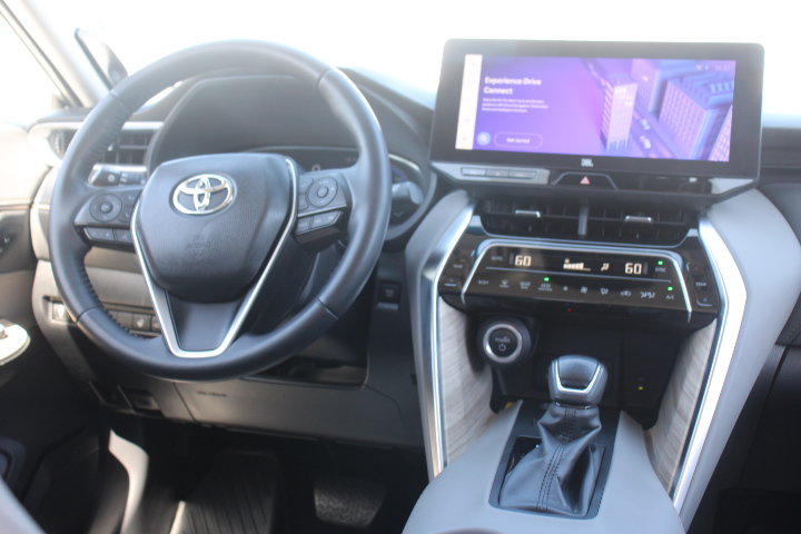 Certified 2023 Toyota Venza Limited AWD/4WD image 25