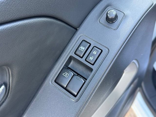 Used 2025 Nissan Frontier SV RWD image 8