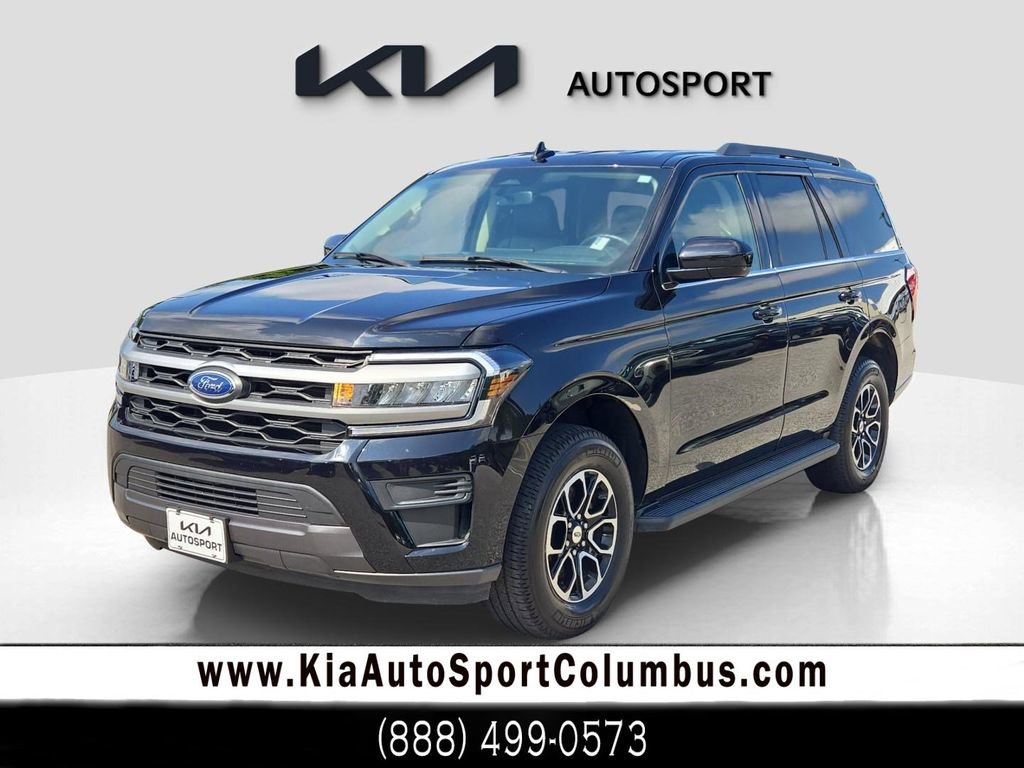 Used 2024 Ford Expedition XLT image 1