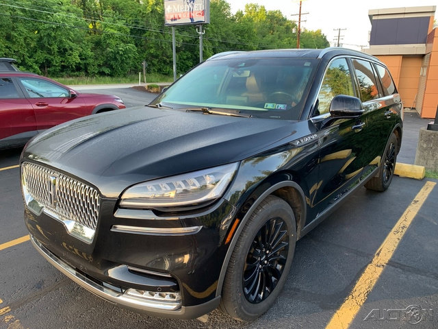 Used 2020 Lincoln Aviator Reserve w/ Elements Package Plus AWD/4WD image 1