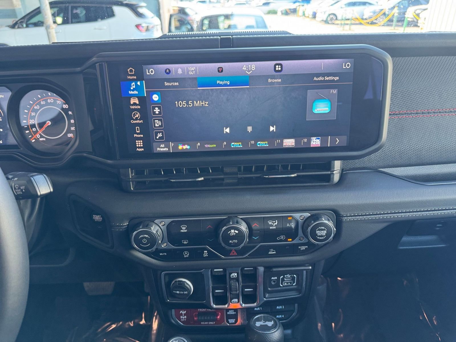 Used 2025 Jeep Wrangler Unlimited Rubicon image 18