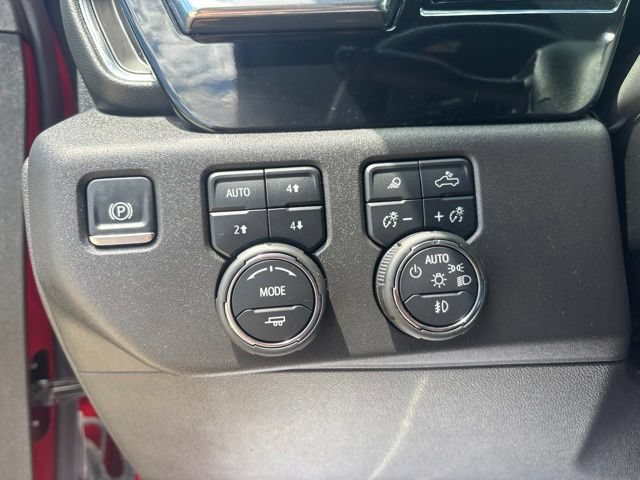 Used 2025 Chevrolet Silverado 1500 High Country AWD/4WD image 14