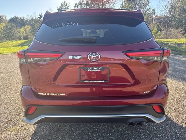 Used 2021 Toyota Highlander XSE image 8
