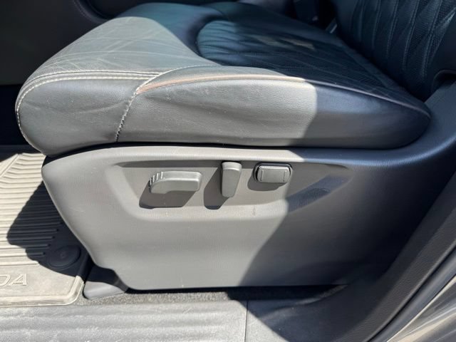Used 2024 Nissan Armada Platinum w/ Captain's Chairs Package AWD/4WD image 28