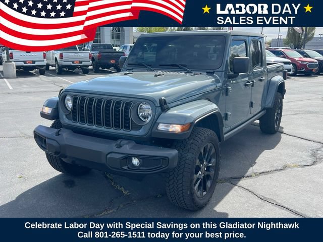 Used 2025 Jeep Gladiator Sport AWD/4WD image 2