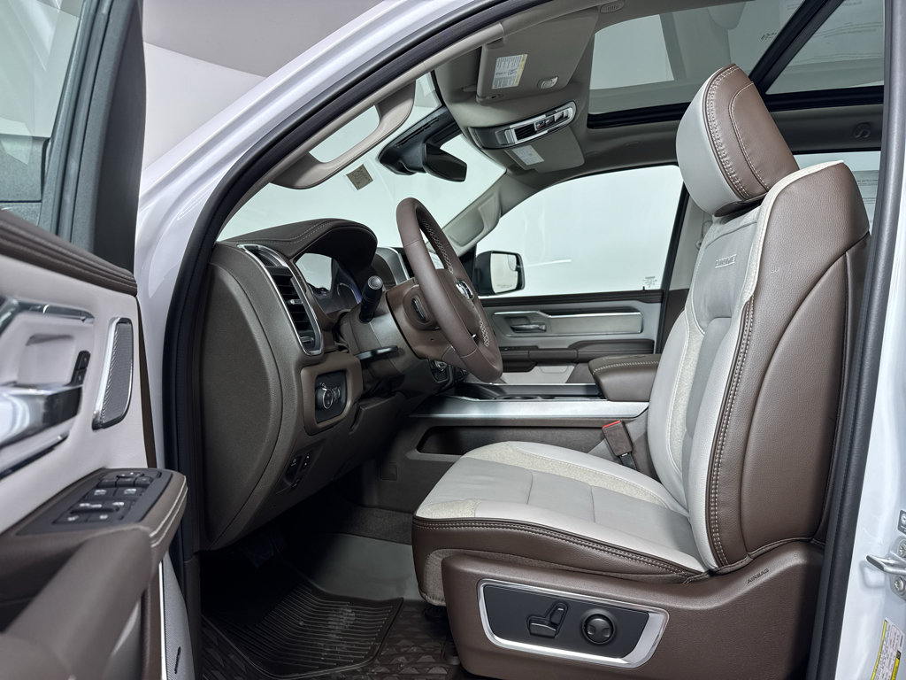 New 2027 RAM 1500 Laramie AWD/4WD image 9