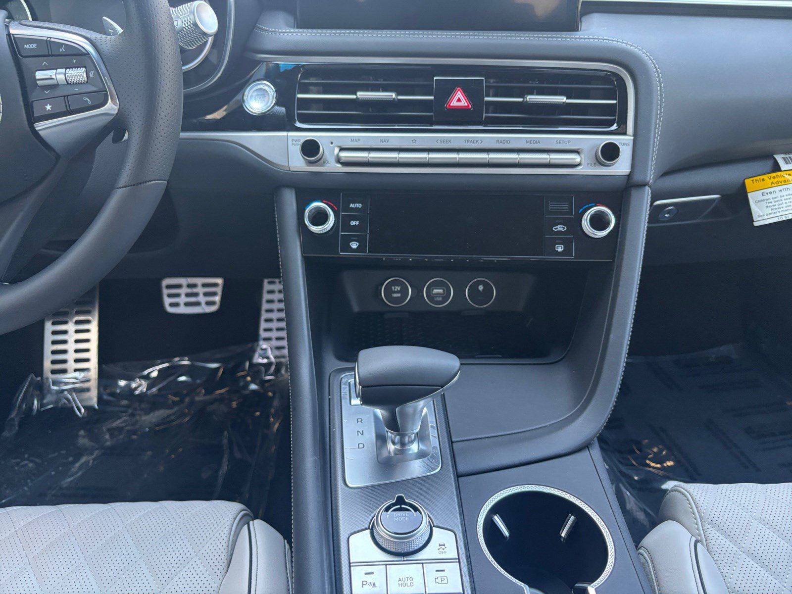 Used 2025 Genesis G70 3.3T Advanced w/ Sport Prestige Package image 11