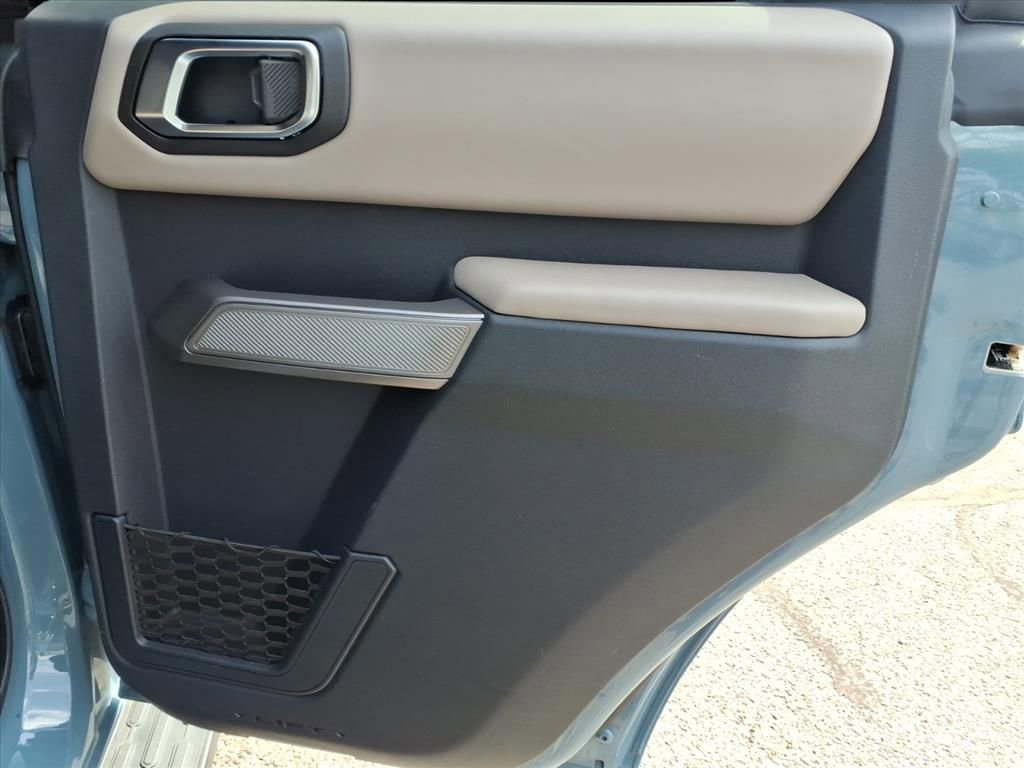 Used 2022 Ford Bronco Wildtrak image 11