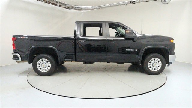 Used 2024 Chevrolet Silverado 2500 LT w/ Convenience Package image 6
