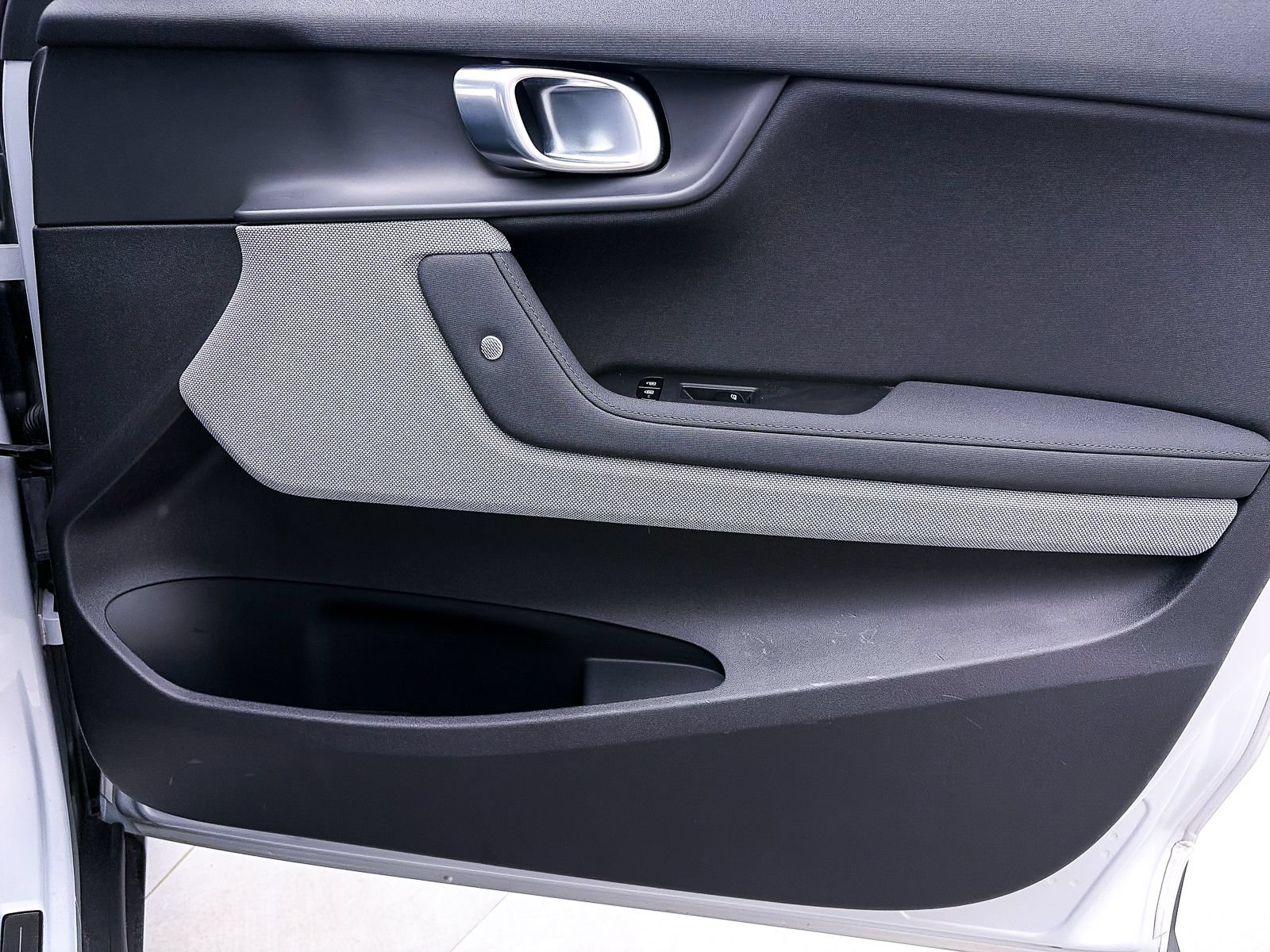 Used 2022 Polestar Polestar 2 w/ Plus Package AWD/4WD image 36