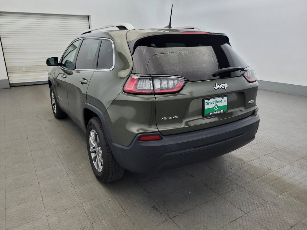 Used 2019 Jeep Cherokee Latitude Plus w/ Cold Weather Group AWD/4WD image 6